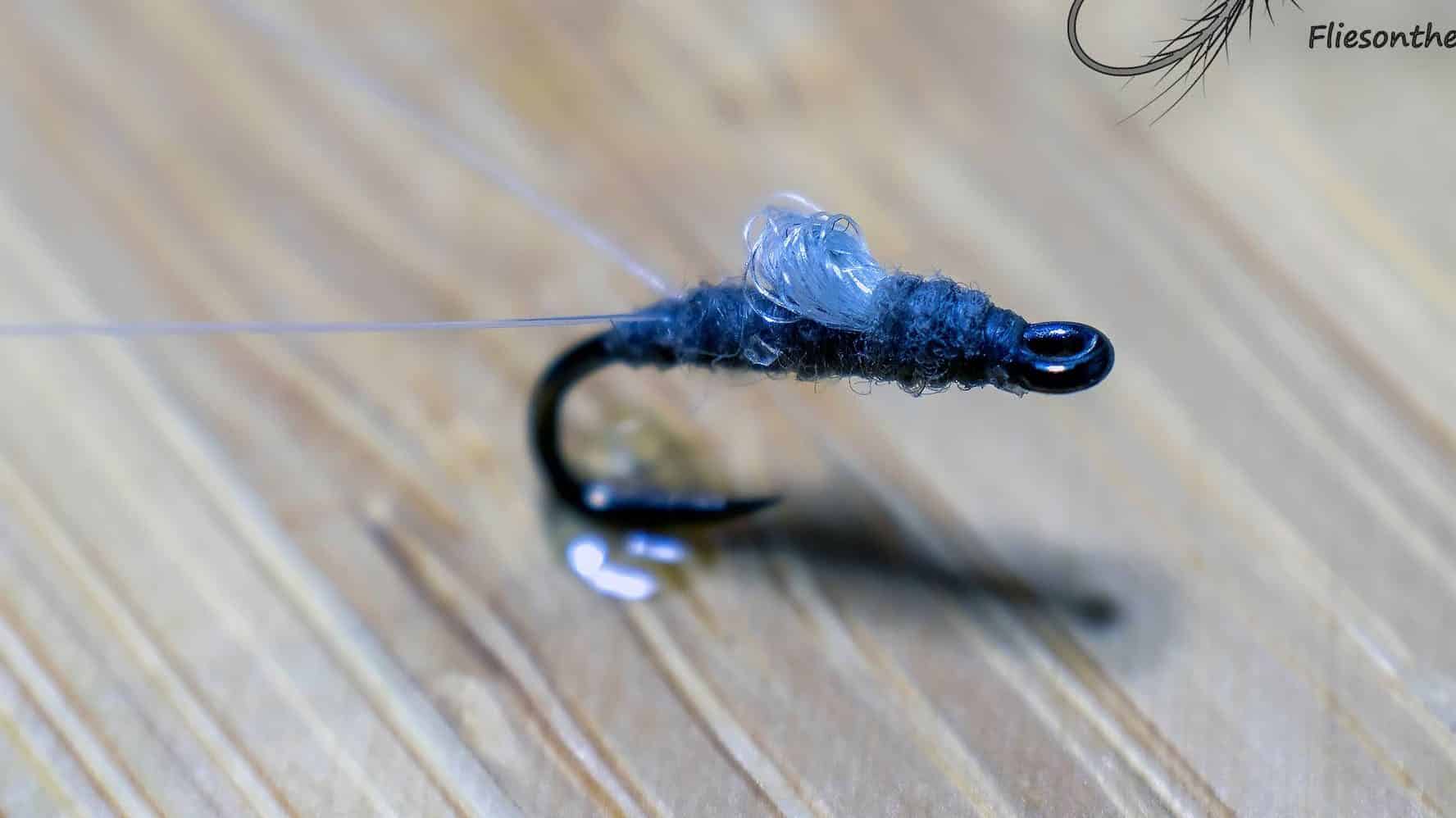 Complete Guide to Tying RS2 Grey Sparkle Wing Fly